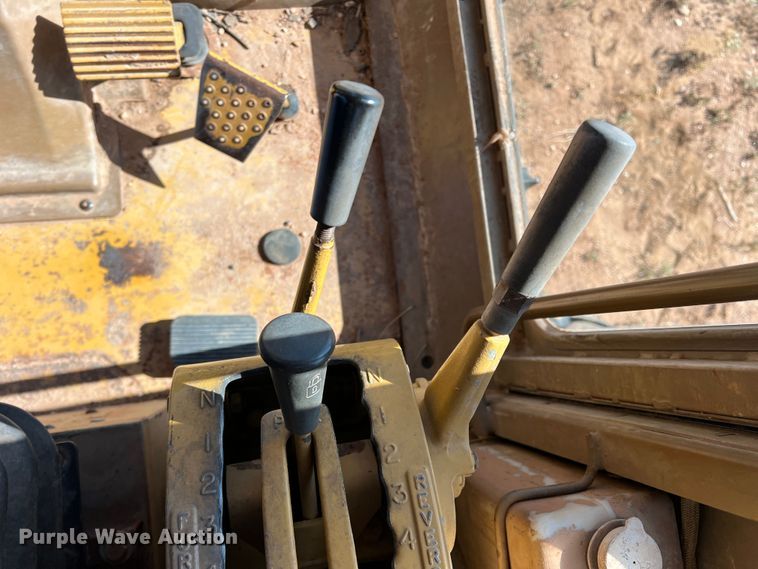 image for item DO8818 1983 Caterpillar 120G  motor grader