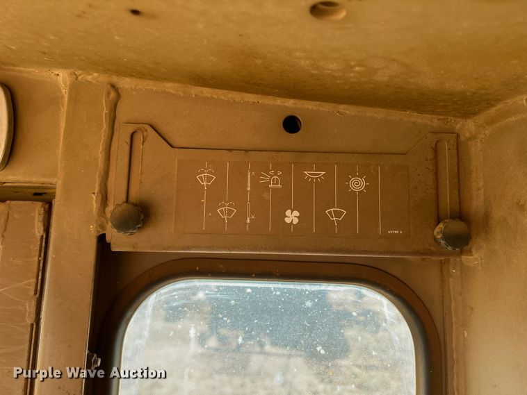 image for item DO8818 1983 Caterpillar 120G  motor grader