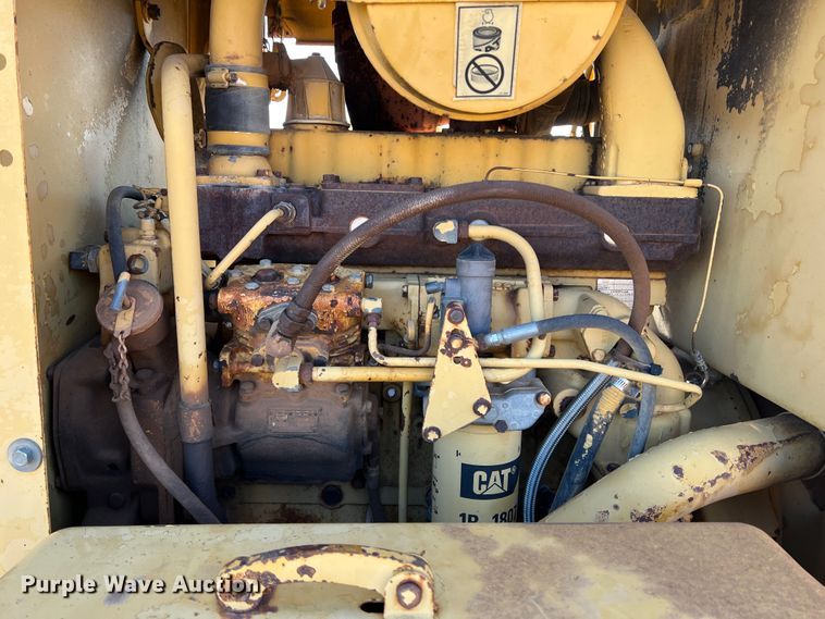 image for item DO8818 1983 Caterpillar 120G  motor grader