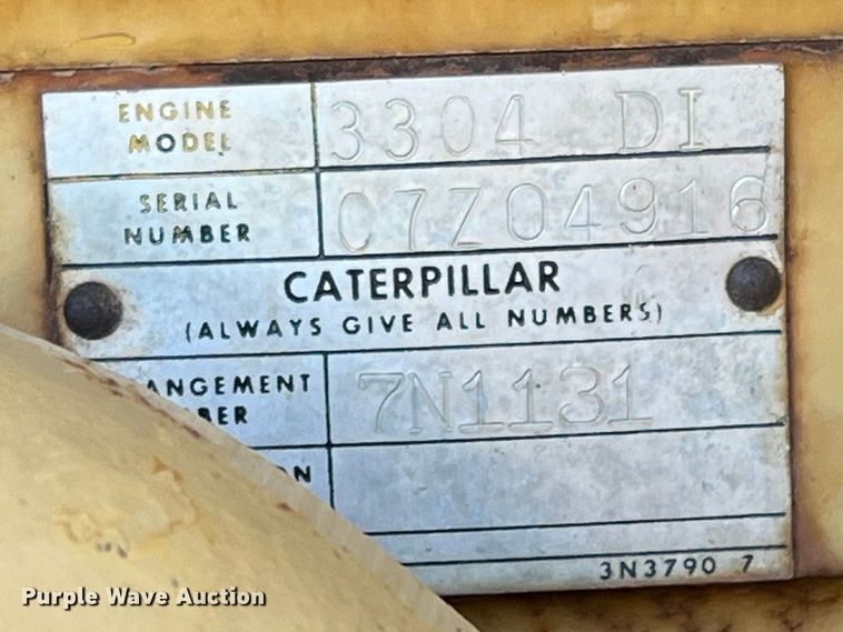 image for item DO8818 1983 Caterpillar 120G  motor grader