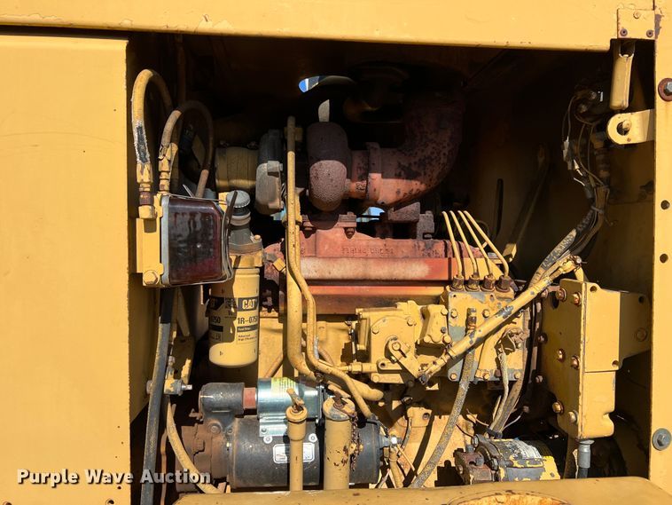 image for item DO8818 1983 Caterpillar 120G  motor grader