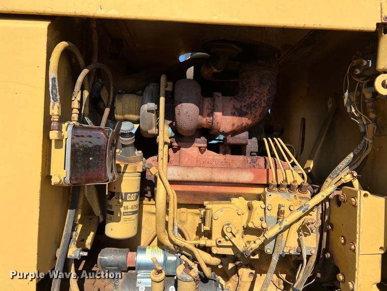 image for item DO8818 1983 Caterpillar 120G  motor grader