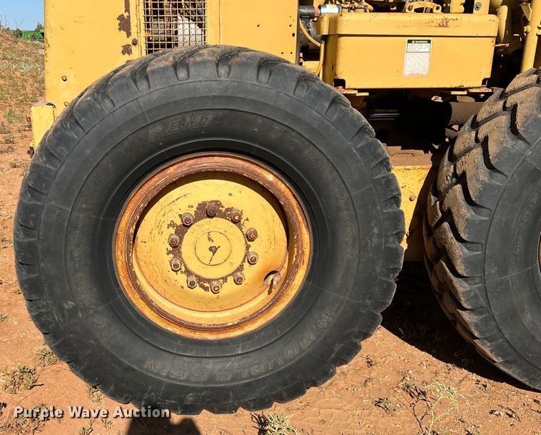 image for item DO8818 1983 Caterpillar 120G  motor grader