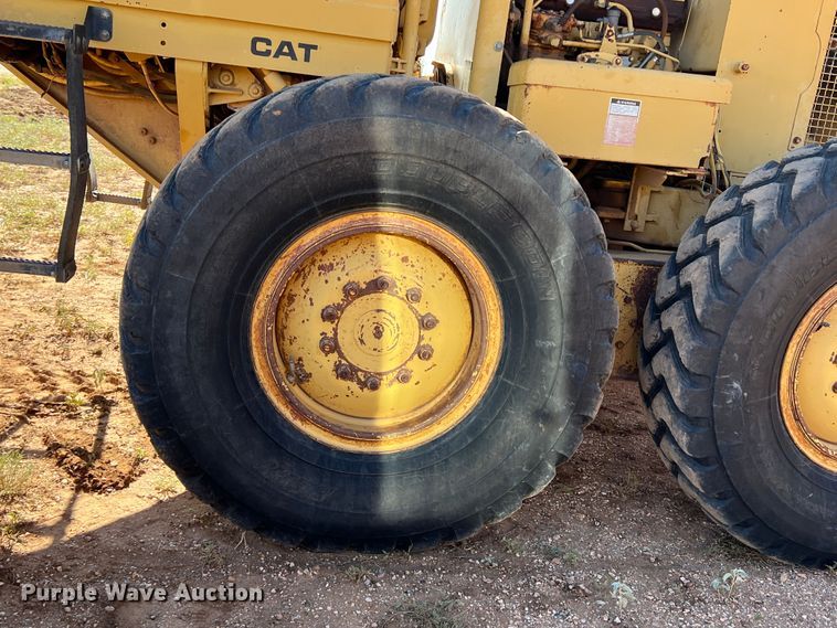 image for item DO8818 1983 Caterpillar 120G  motor grader