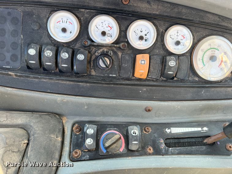 image for item DO8819 2003 Caterpillar 420D  backhoe