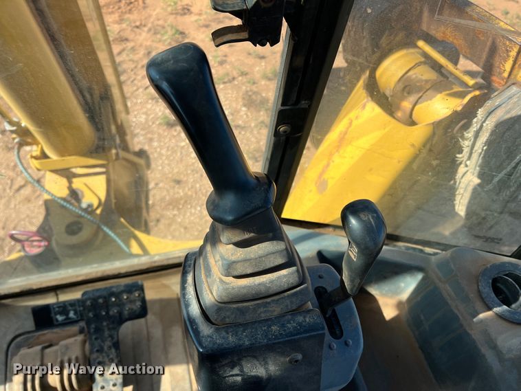 image for item DO8819 2003 Caterpillar 420D  backhoe
