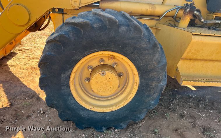 image for item DO8819 2003 Caterpillar 420D  backhoe