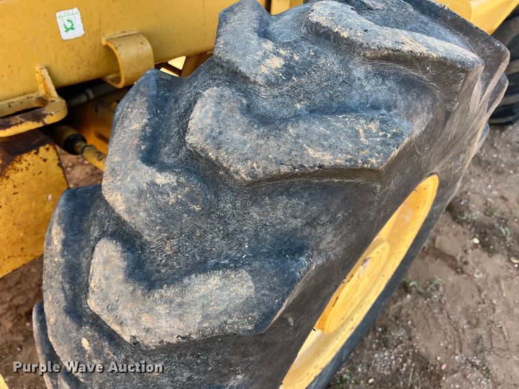 image for item DO8819 2003 Caterpillar 420D  backhoe