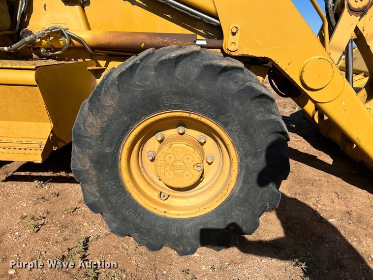 image for item DO8819 2003 Caterpillar 420D  backhoe