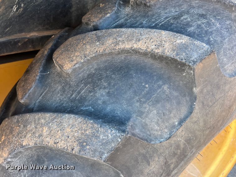 image for item DO8819 2003 Caterpillar 420D  backhoe