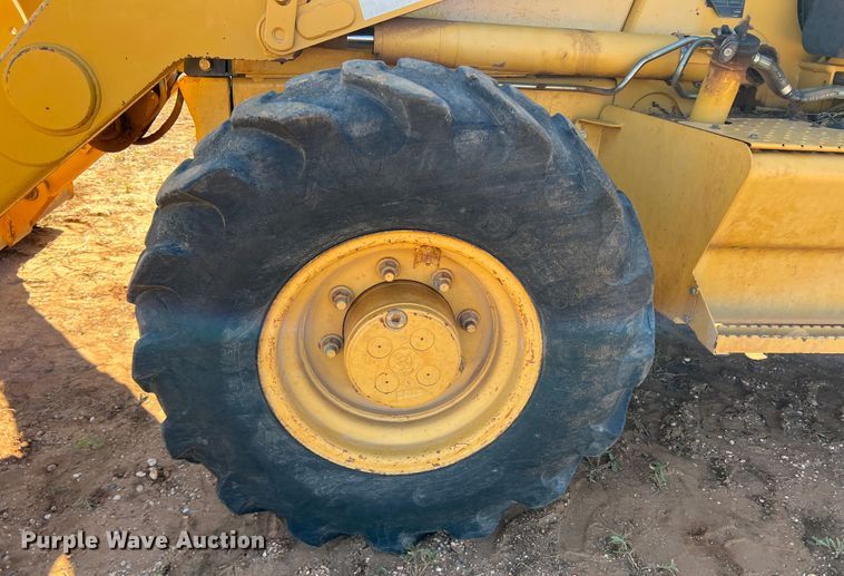 image for item DO8819 2003 Caterpillar 420D  backhoe