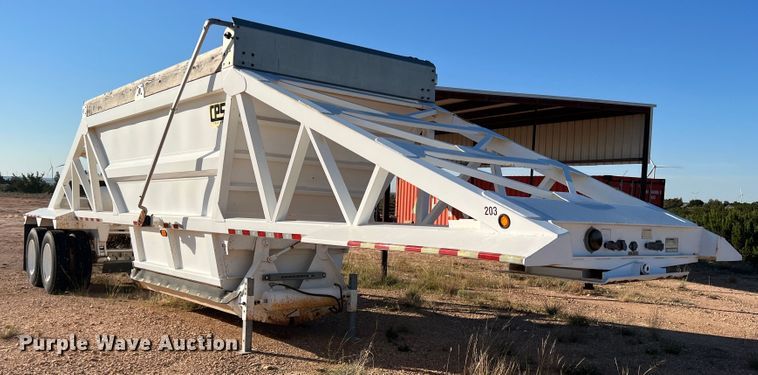 image for item DO8831 2013 Manac  bottom dump trailer