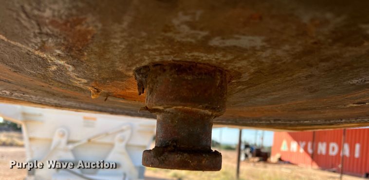 image for item DO8831 2013 Manac  bottom dump trailer