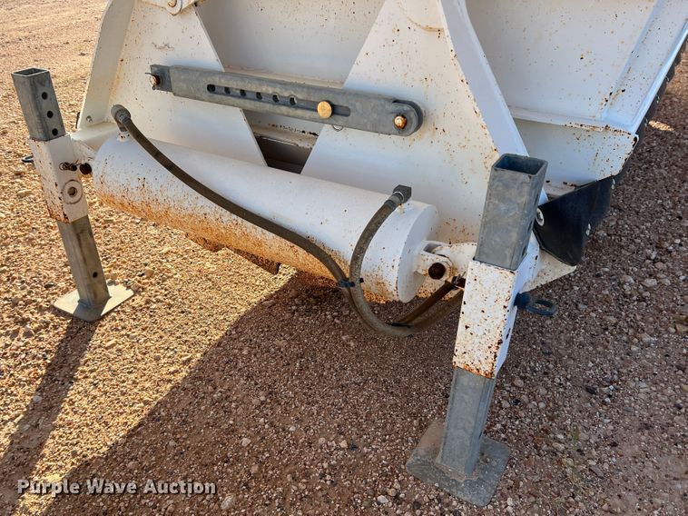 image for item DO8831 2013 Manac  bottom dump trailer