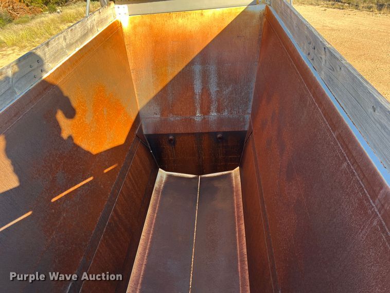 image for item DO8831 2013 Manac  bottom dump trailer