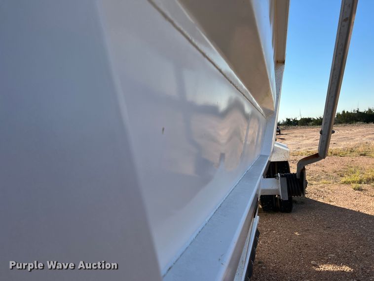 image for item DO8831 2013 Manac  bottom dump trailer