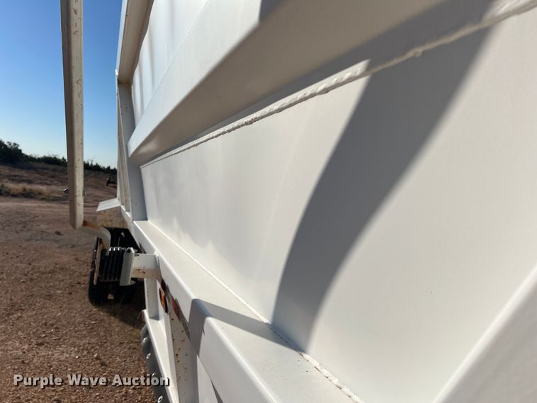 image for item DO8831 2013 Manac  bottom dump trailer