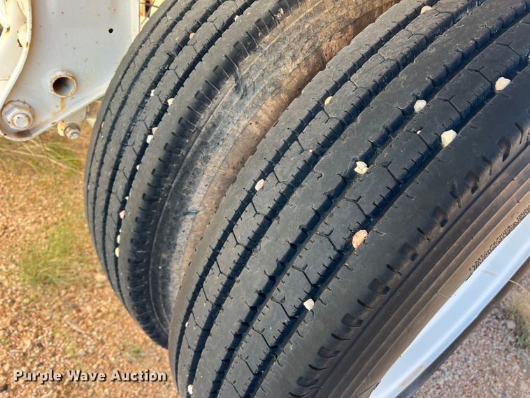 image for item DO8831 2013 Manac  bottom dump trailer