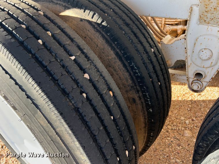 image for item DO8831 2013 Manac  bottom dump trailer