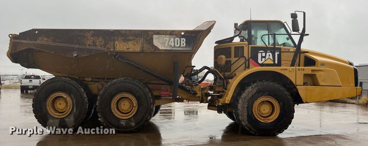 image for item DO8853 2011 Caterpillar 740B  haul truck