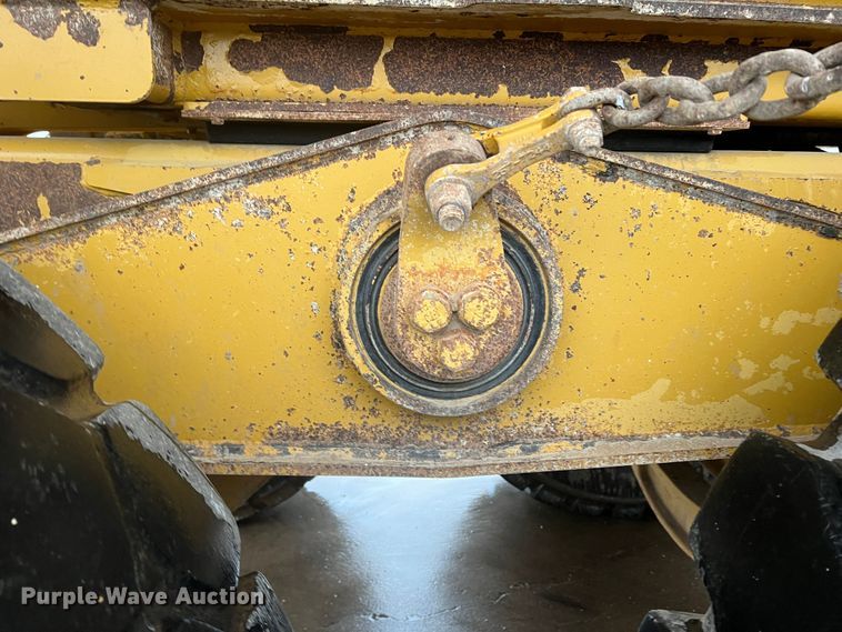 image for item DO8853 2011 Caterpillar 740B  haul truck