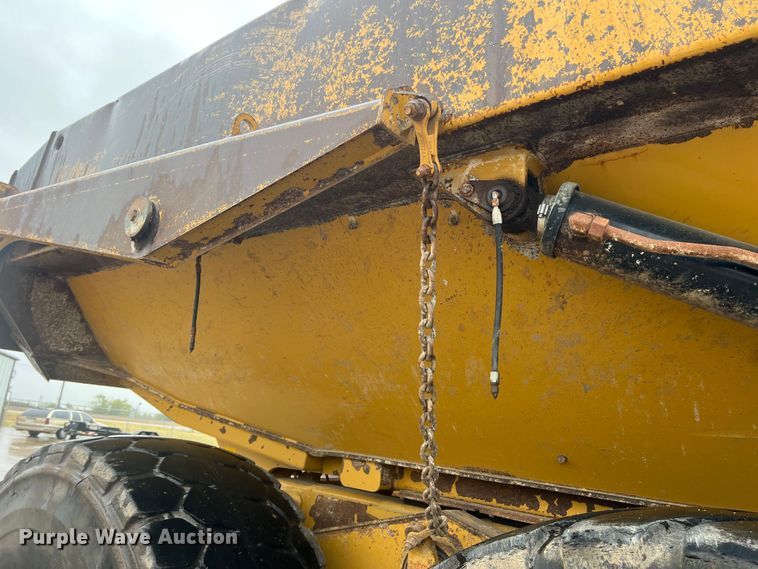 image for item DO8853 2011 Caterpillar 740B  haul truck