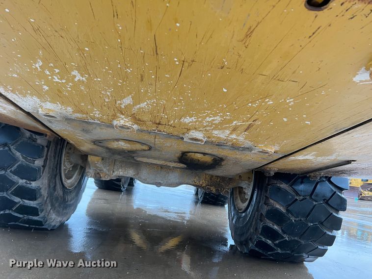 image for item DO8853 2011 Caterpillar 740B  haul truck