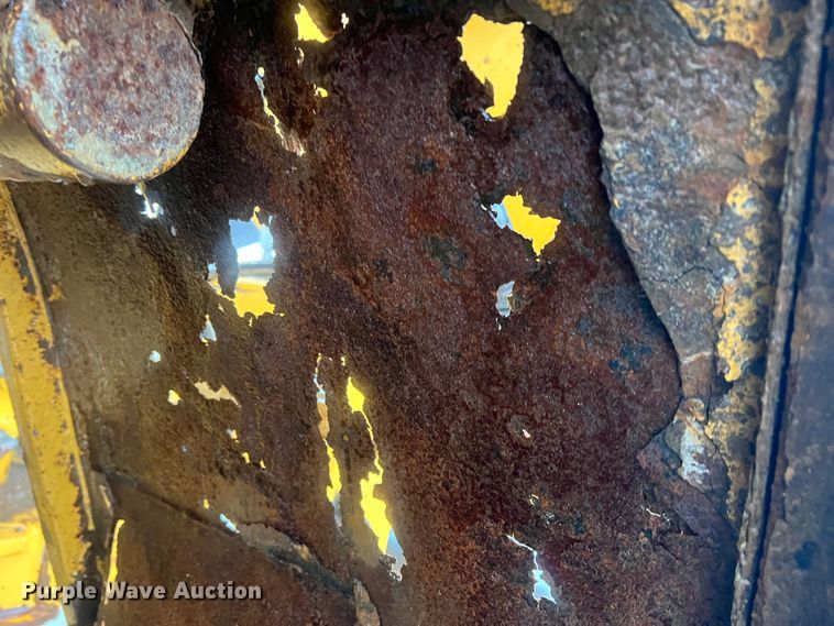 image for item DO8853 2011 Caterpillar 740B  haul truck