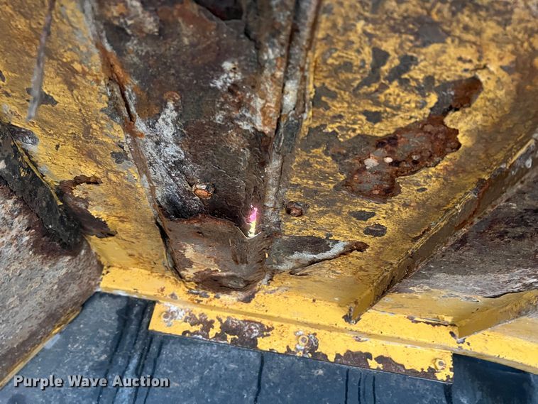 image for item DO8853 2011 Caterpillar 740B  haul truck