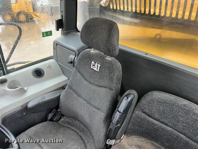 image for item DO8853 2011 Caterpillar 740B  haul truck