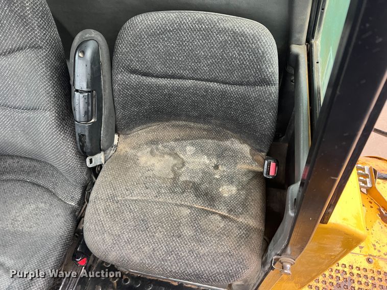 image for item DO8853 2011 Caterpillar 740B  haul truck