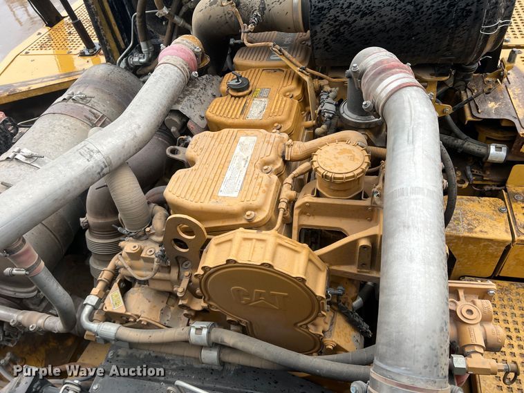 image for item DO8853 2011 Caterpillar 740B  haul truck