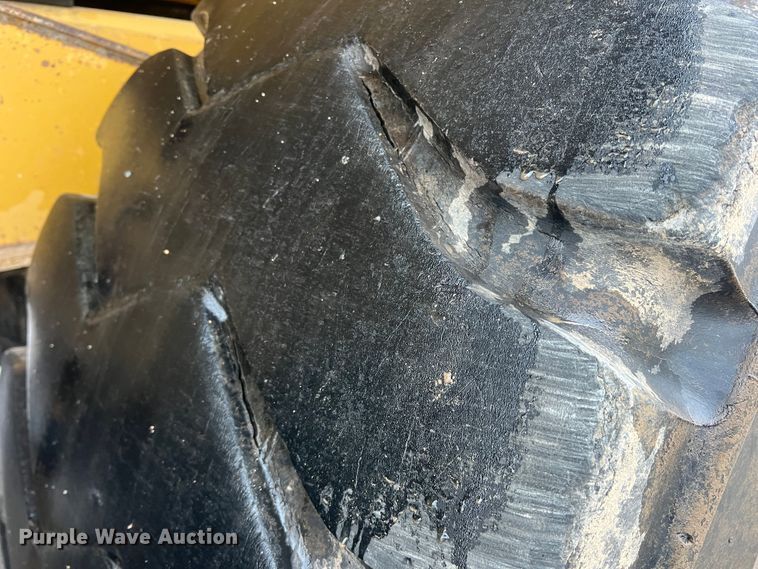 image for item DO8853 2011 Caterpillar 740B  haul truck