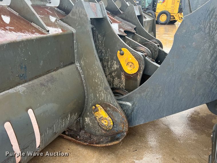 image for item DO8854 2020 John Deere 844L  wheel loader