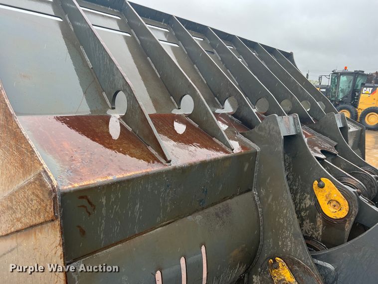 image for item DO8854 2020 John Deere 844L  wheel loader