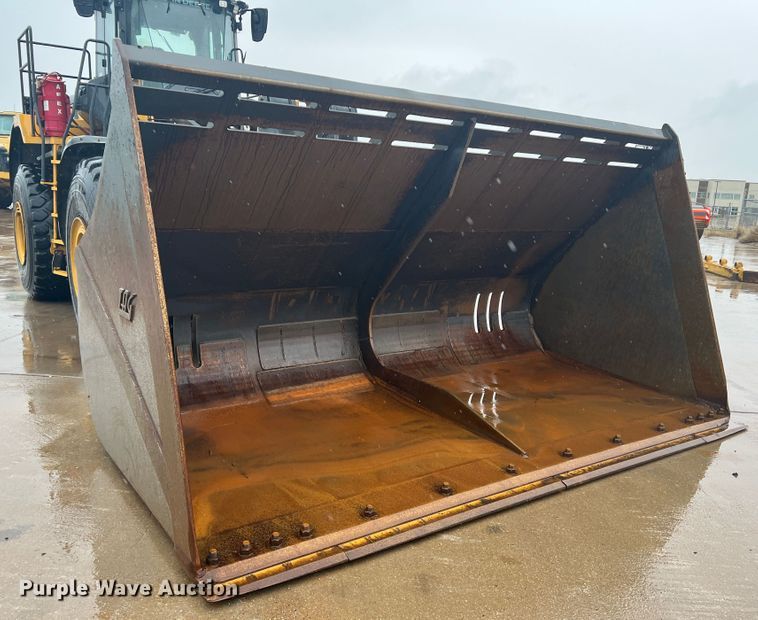 image for item DO8854 2020 John Deere 844L  wheel loader