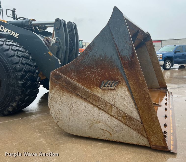 image for item DO8854 2020 John Deere 844L  wheel loader