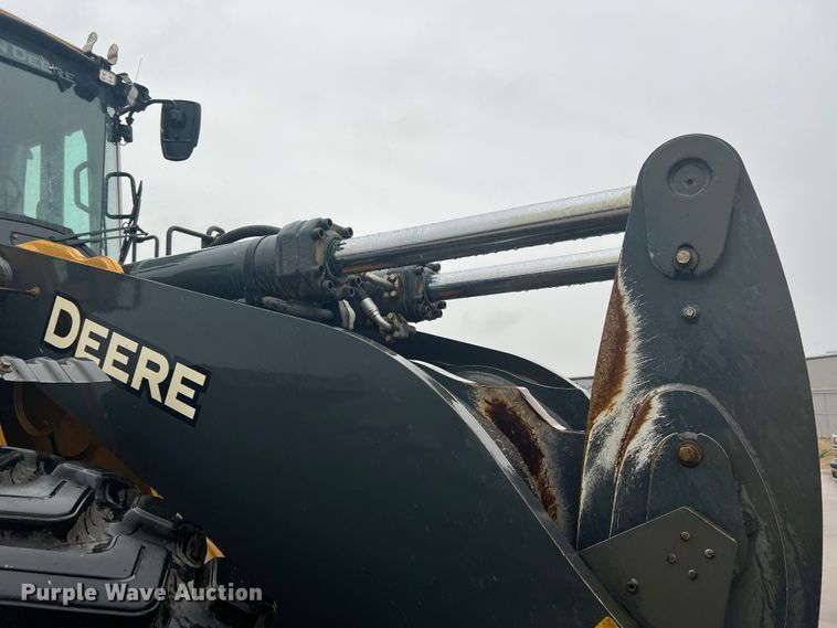 image for item DO8854 2020 John Deere 844L  wheel loader