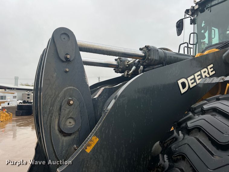 image for item DO8854 2020 John Deere 844L  wheel loader