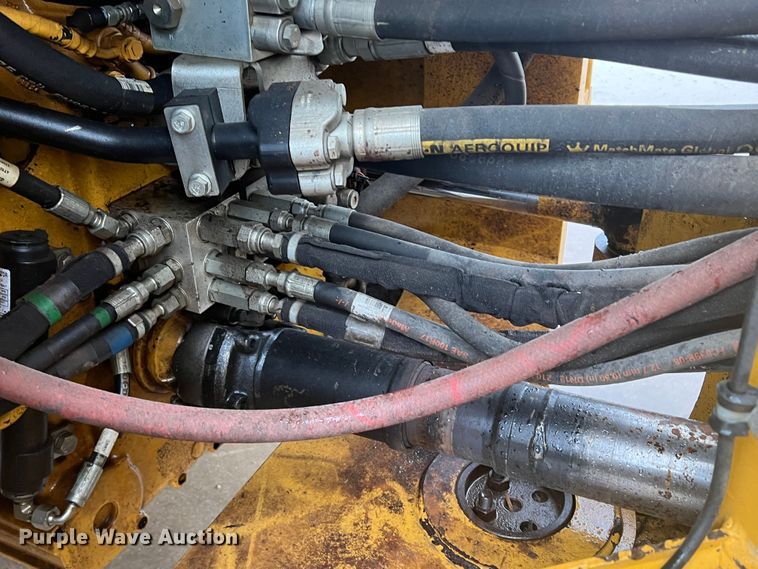 image for item DO8854 2020 John Deere 844L  wheel loader