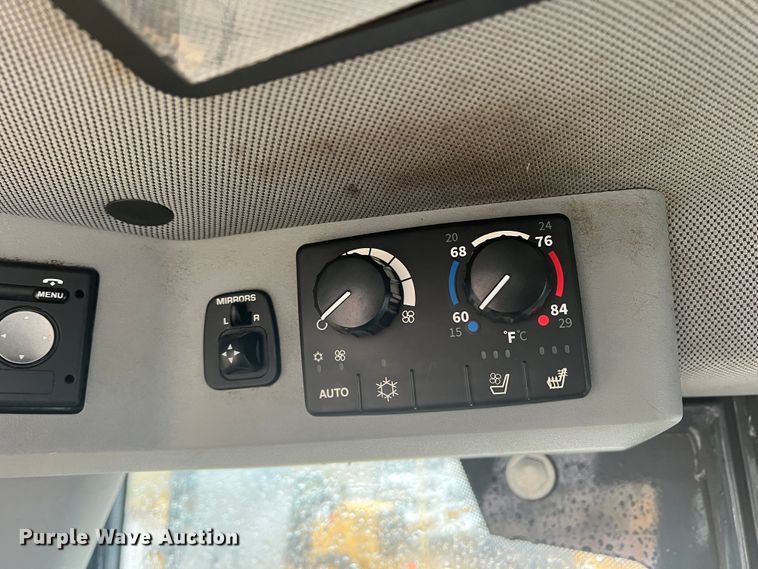 image for item DO8854 2020 John Deere 844L  wheel loader