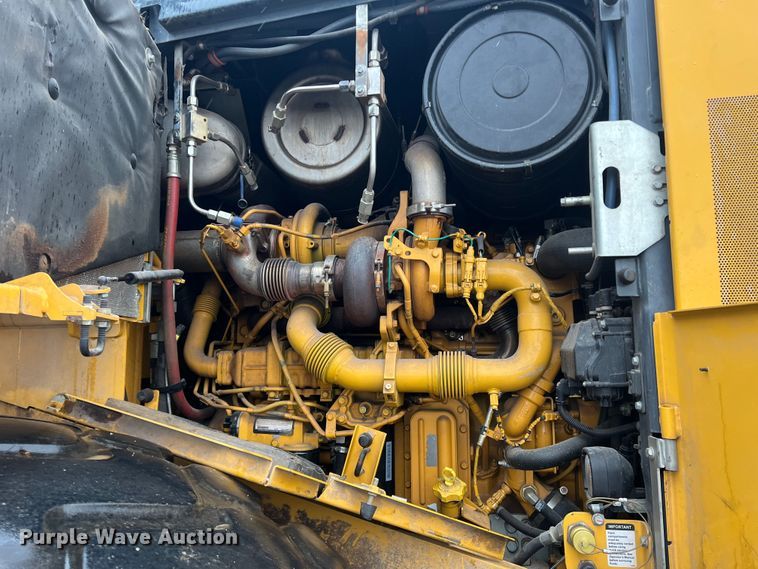 image for item DO8854 2020 John Deere 844L  wheel loader