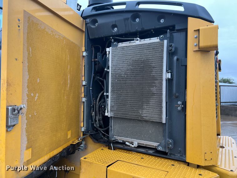 image for item DO8854 2020 John Deere 844L  wheel loader