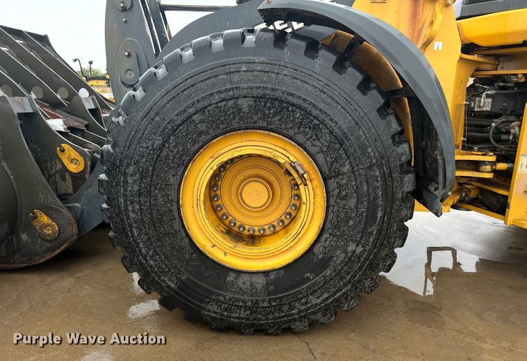 image for item DO8854 2020 John Deere 844L  wheel loader