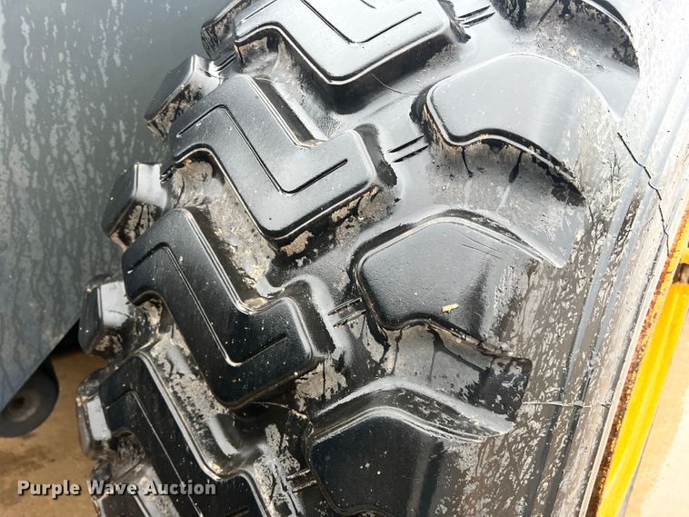 image for item DO8854 2020 John Deere 844L  wheel loader