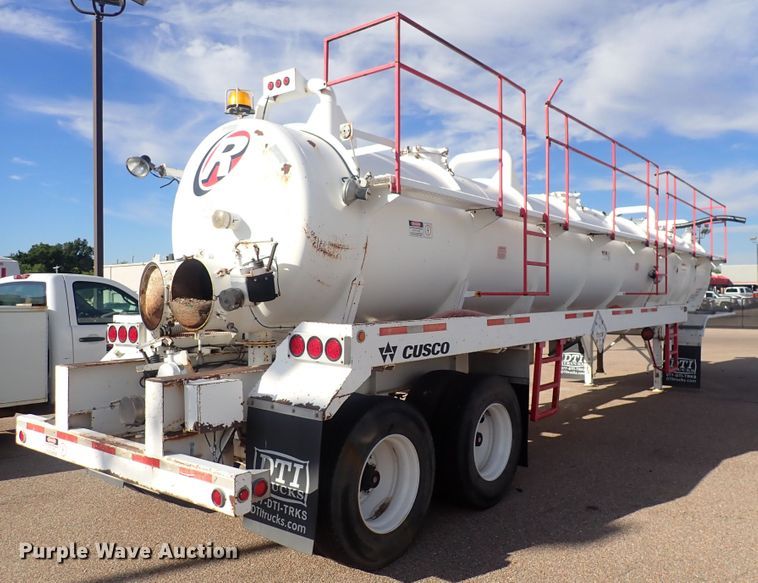 image for item DQ2938 2004 Cusco  tank trailer