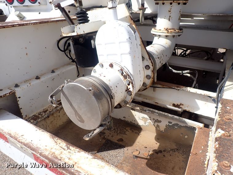 image for item DQ2938 2004 Cusco  tank trailer