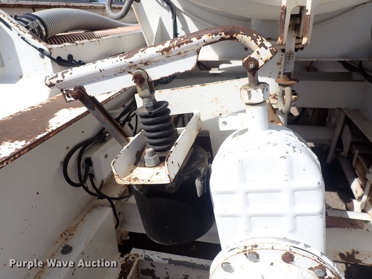 image for item DQ2938 2004 Cusco  tank trailer