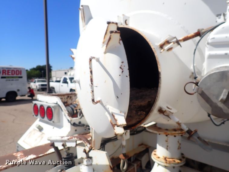 image for item DQ2938 2004 Cusco  tank trailer