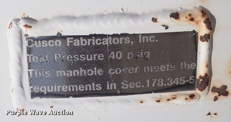 image for item DQ2938 2004 Cusco  tank trailer